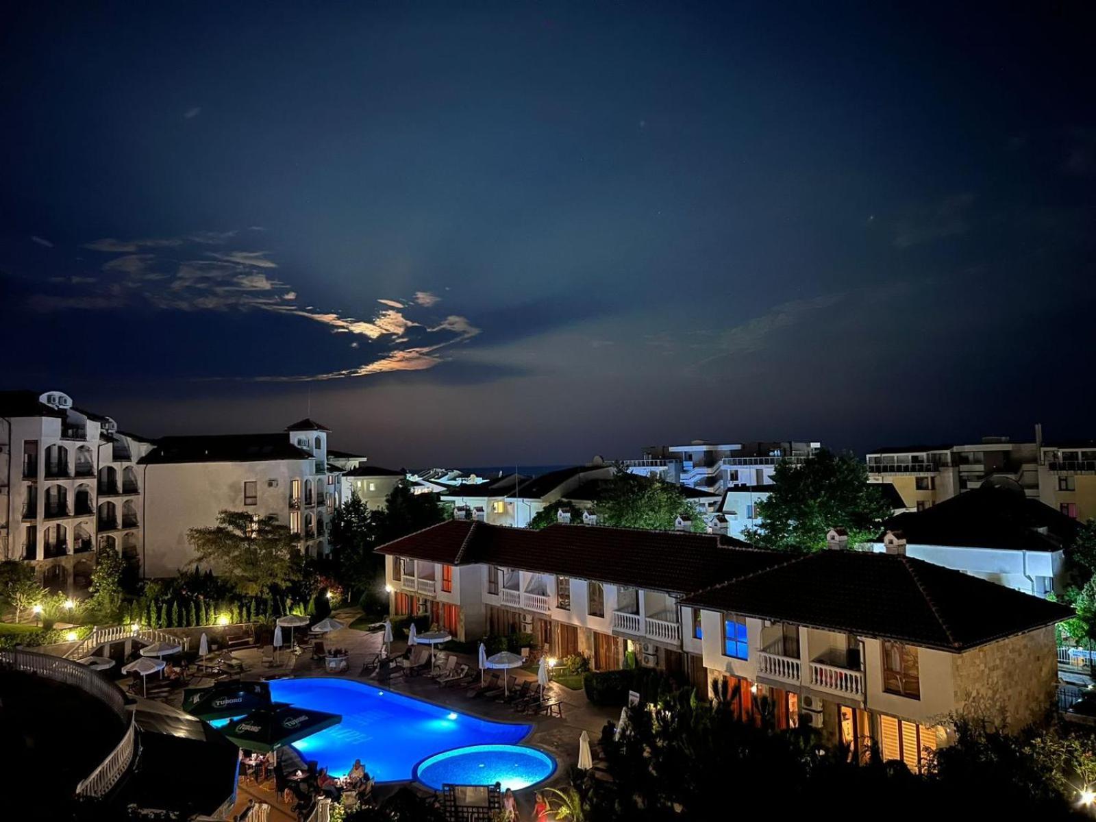 Triumph Holiday Village Sveti Vlas Exterior foto